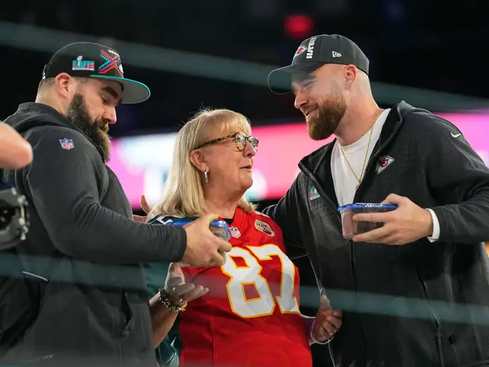 Travis Kelce's Parents Put Off Getting Divorced For A Long Time
