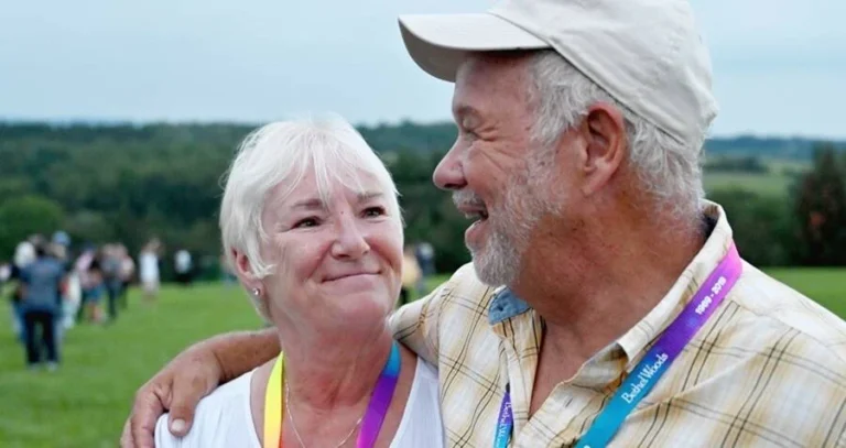 Meet The Iconic Couple From The Woodstock Album Co – Tymoff